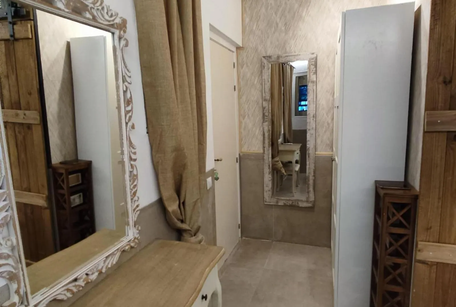 Private Rooms Барселона 0*,