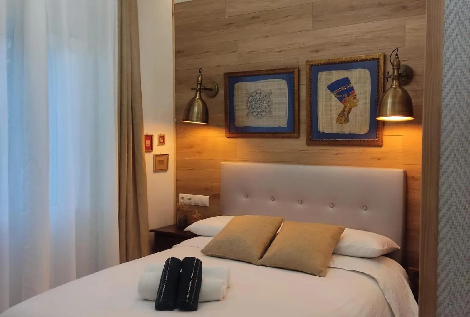 Private Rooms Барселона Гостевой дом
