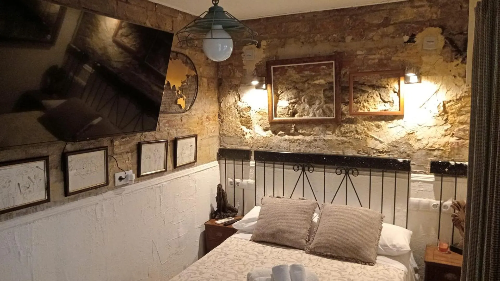 Private Rooms Barcelona