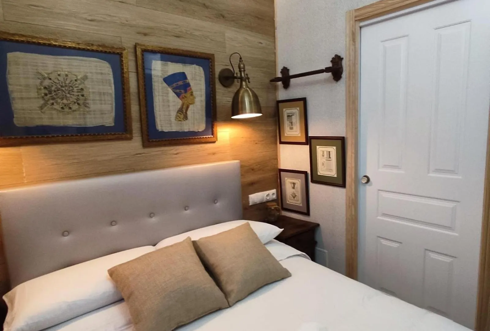 Private Rooms Barcelona